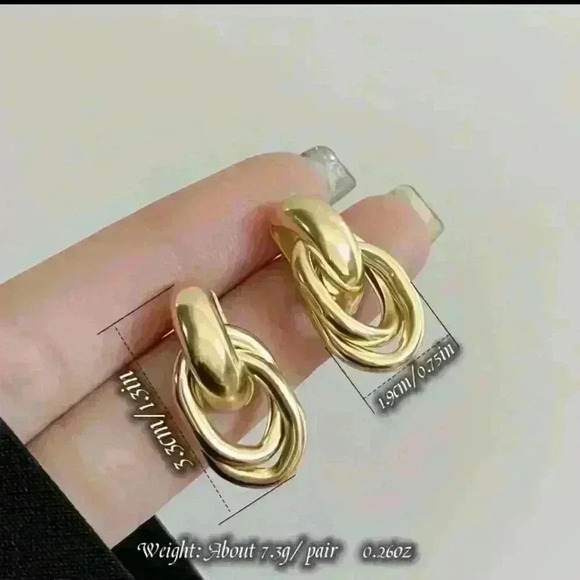 Geometric Alloy Stud Earrings - Picture 5 of 8